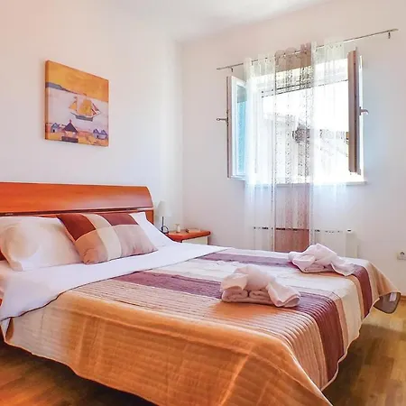 Vakantiehuis Beautiful In With Kitchen