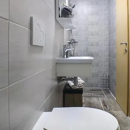 Vakantiehuis Beautiful In With Kitchen Bast