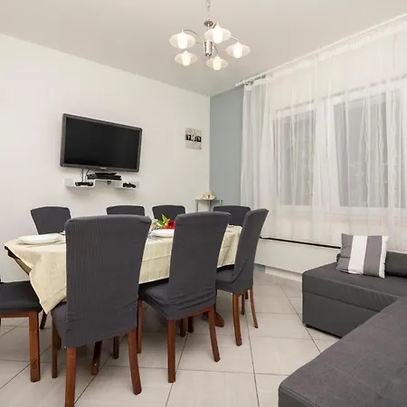 Beautiful In With Kitchen