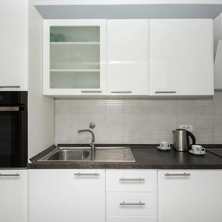 Beautiful In With Kitchen Vakantiehuis