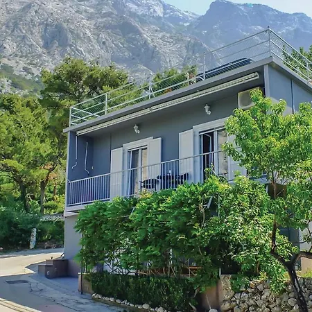 Beautiful In With Kitchen Holiday home *
